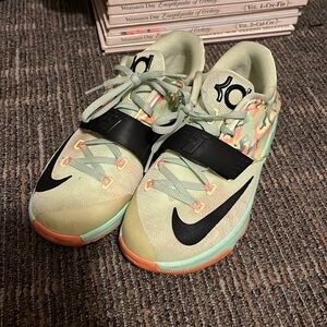 Kd Nike green shoes